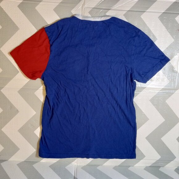 Guess v-neck Tee t-shirt Size M - Picture 5 of 5